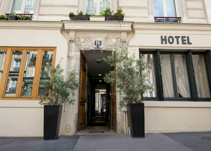 Hotel Montmartre - Nouvellement Renove